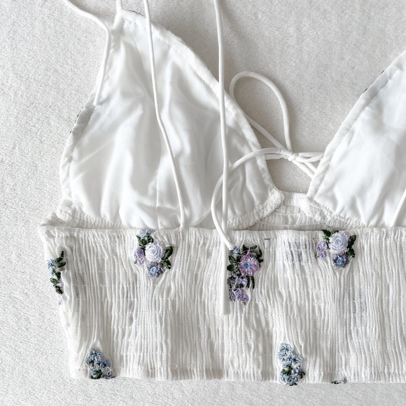 Embroidered Floral Tank - Picture 8 of 9